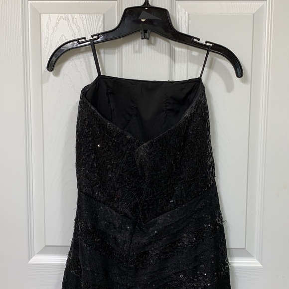 LE CHATEAU Strapless Black Dress - Size Small - Picture 4 of 4